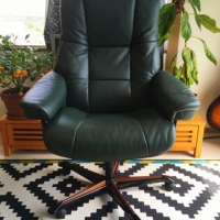 For Sale - Ekornes Stressless Leather Reclining Chair - Unused For Sale - Ekornes Stressless Leather Reclining Chair - Unused